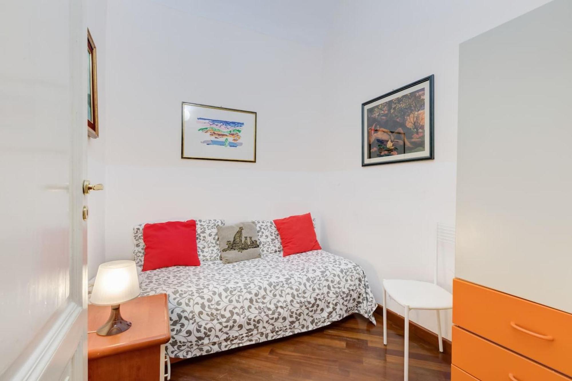 Appartement Modern In With Balcony And View Rome