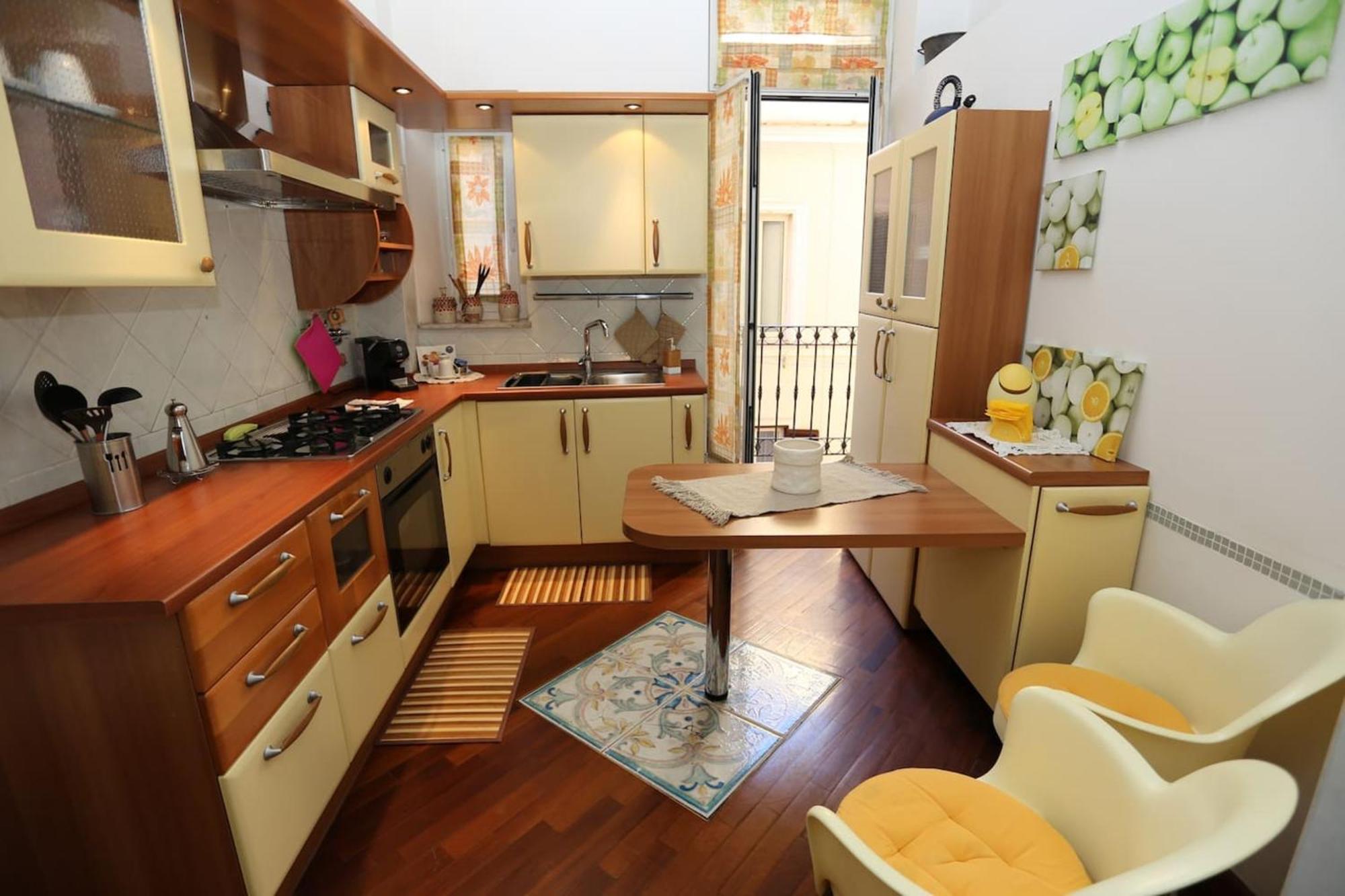 Modern In With Balcony And View Appartement Rome